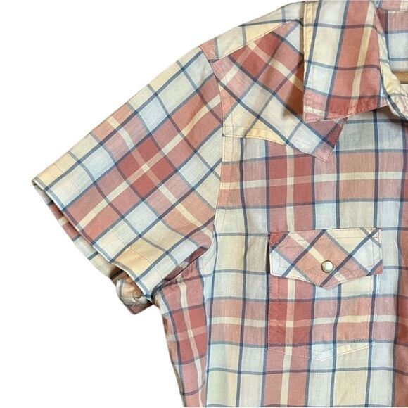 3 for $30! Wrangler short sleeve‎ shirt with  snap buttons - Picture 7 of 8